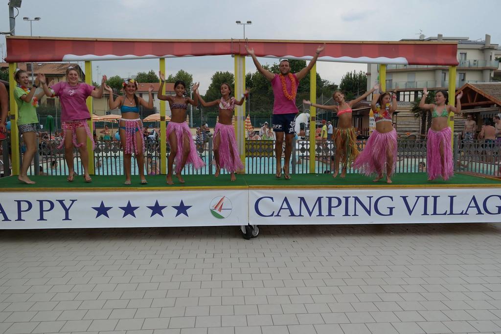 Happy Camping Village เบลลาเรีย-อีเจอา มารีนา ภายนอก รูปภาพ